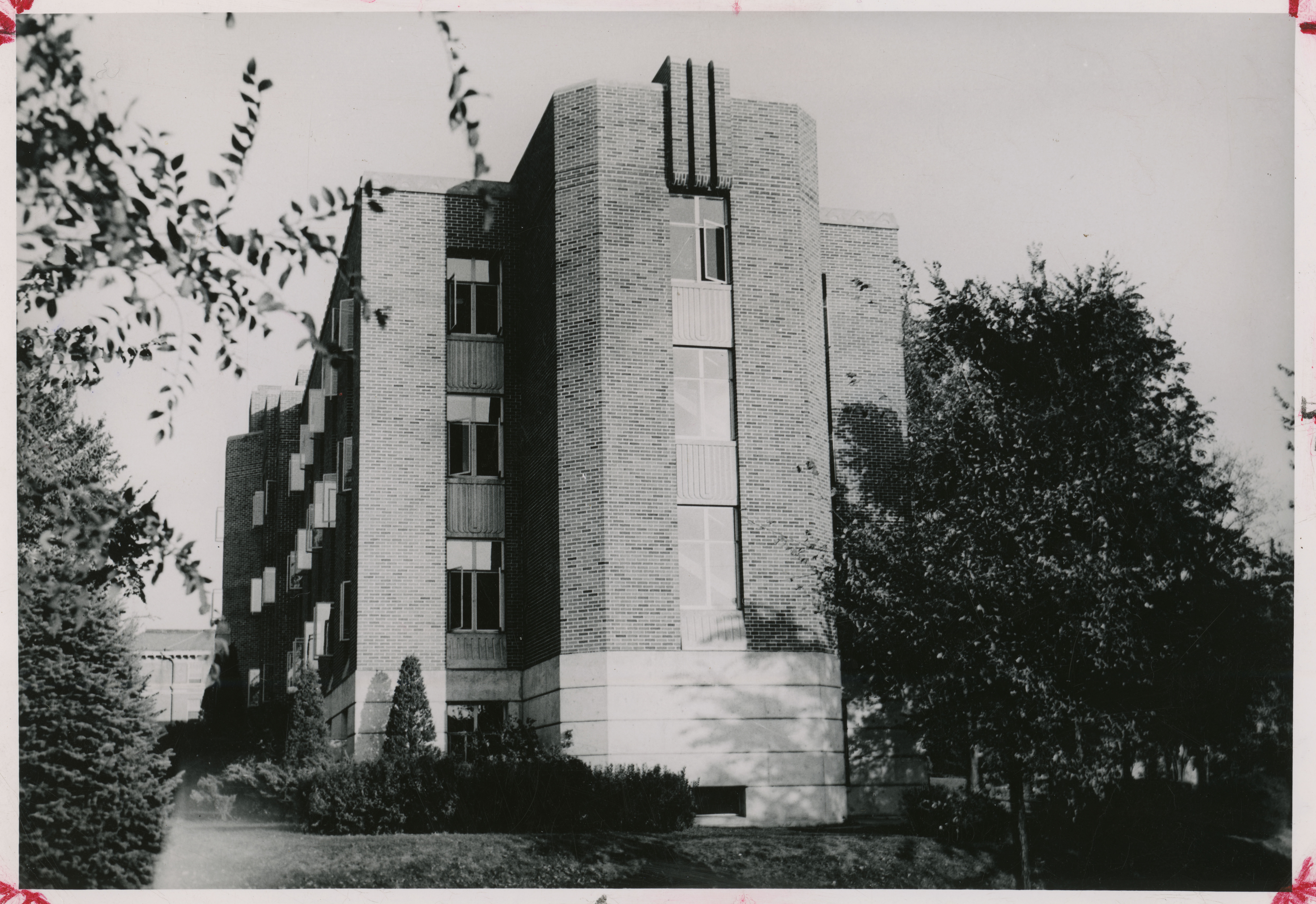 Sideview of Baker Hall