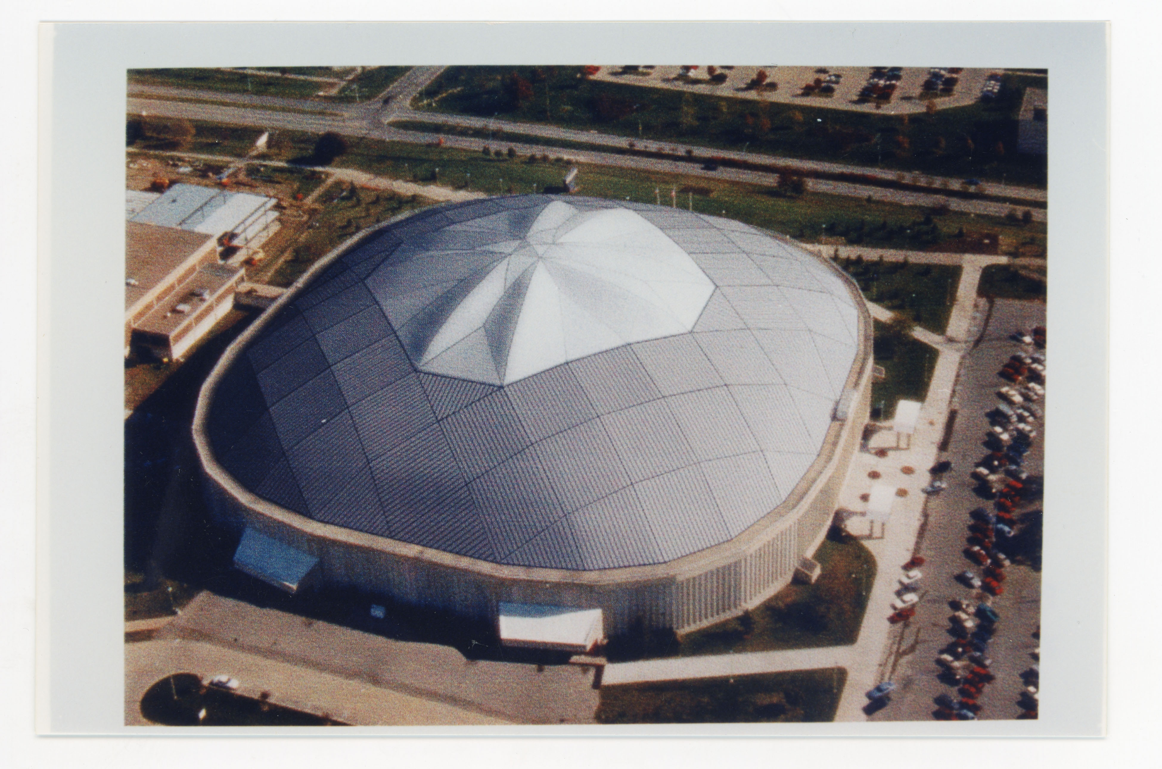 Architectural drawing of the UNI-Dome from the side