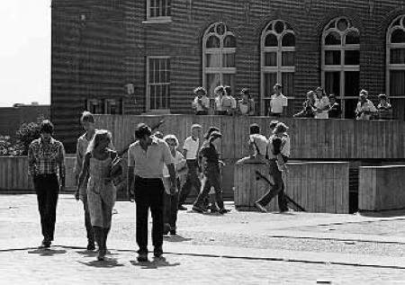 Walkway to Sabin, 1981.