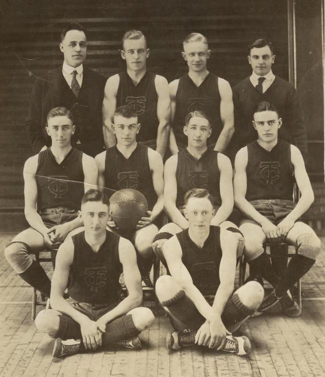 Basketballl team, about 1919