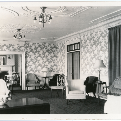 Bartlett Hall Rose Lounge